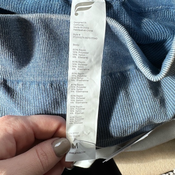 Fabletics cloud seamless high waisted pants - Picture 3 of 5